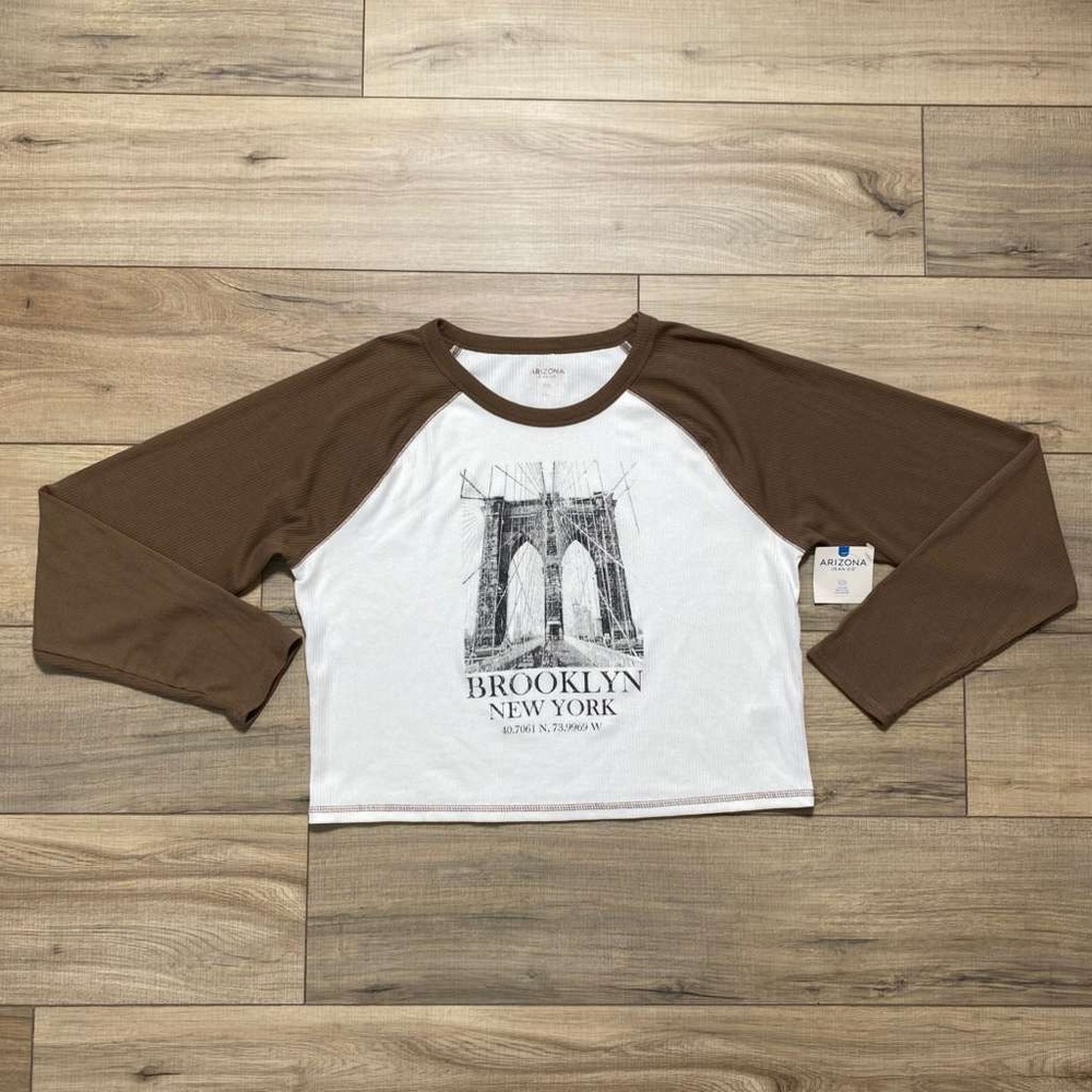 Arizona Jeans Co Juniors New York Brooklyn Bridge Crop Top XXL Cream & Brown
